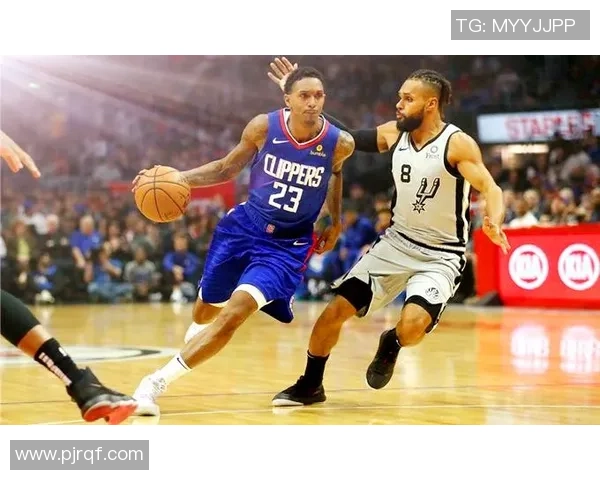 百度体育直播精彩对决国王队挑战湖人队03场比赛全程回顾与分析